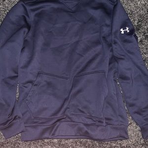 Under armour sweatshirt